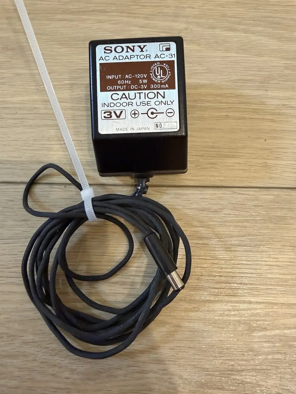 Original Sony AC Power Adapter AC-31 OEM Japan for TPS-L2 Walkman 3V 300mA
